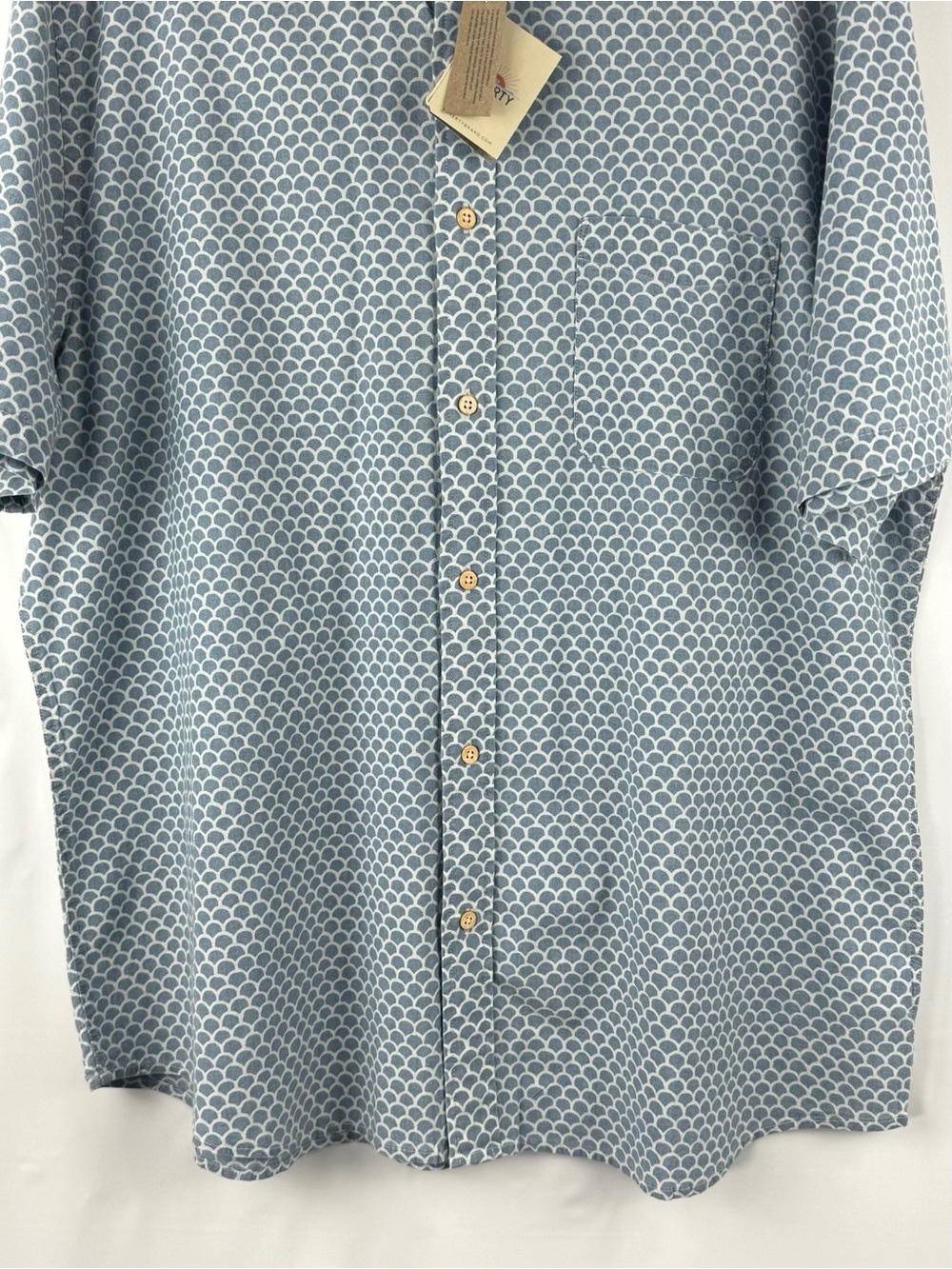 Faherty Blue and White Fish Scale Short-Sleeve Button-Down Shirt - Picture 7 of 15